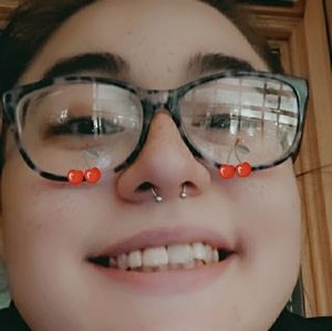 Meet your Posher, Caitlin